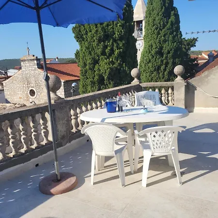 Franka Apartman *